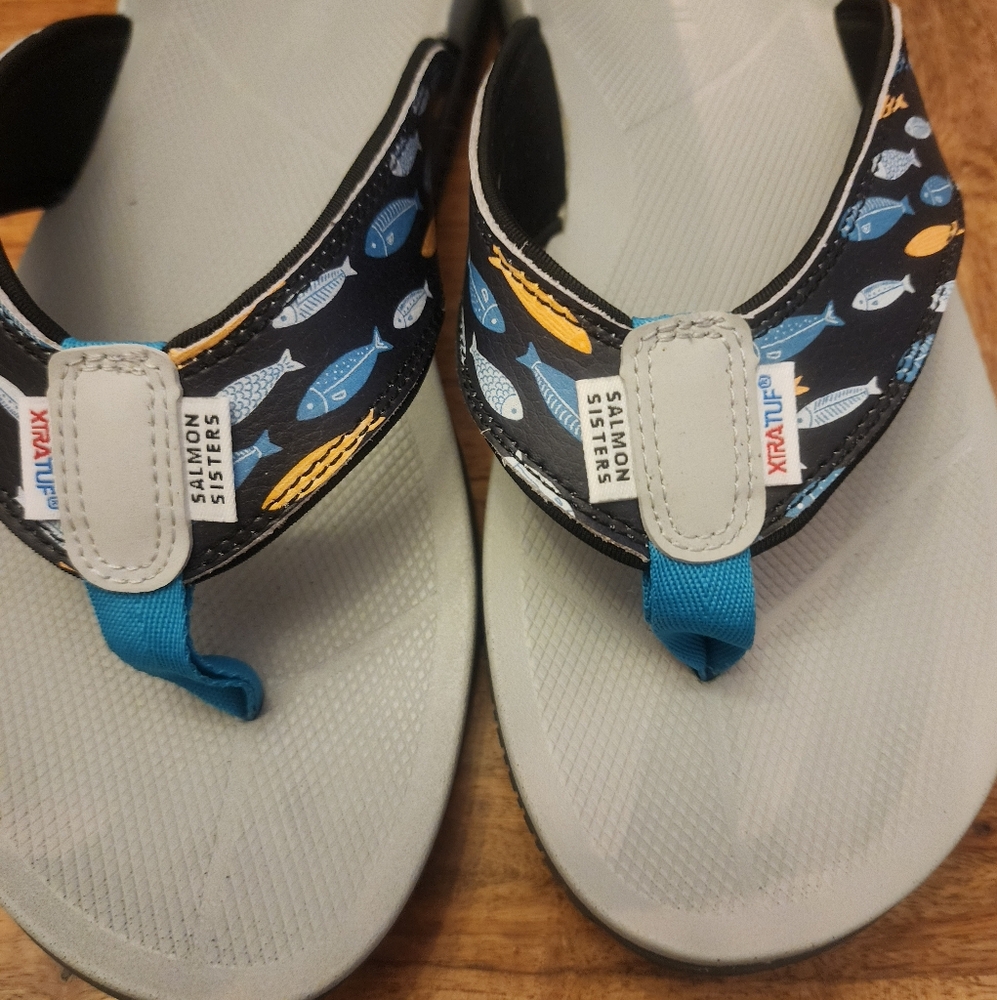 XTRATUF Salmon Sisters Auna sandals,Black